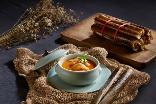 Poached Bamboo Clam with Beansprout and Dough Fritter in Prawn Stock-1