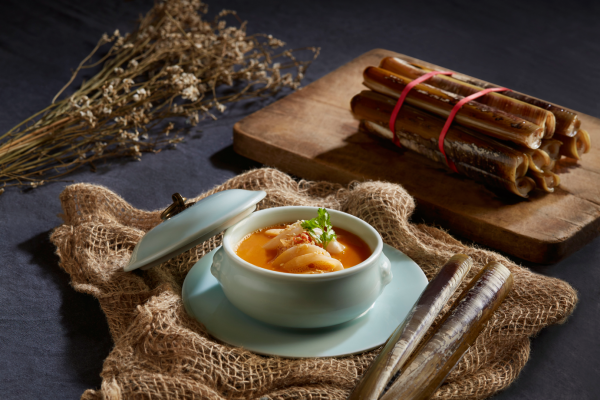 Poached Bamboo Clam with Beansprout and Dough Fritter in Prawn Stock-1 Poached Bamboo Clam with Beansprout and Dough Fritter in Prawn Stock-1