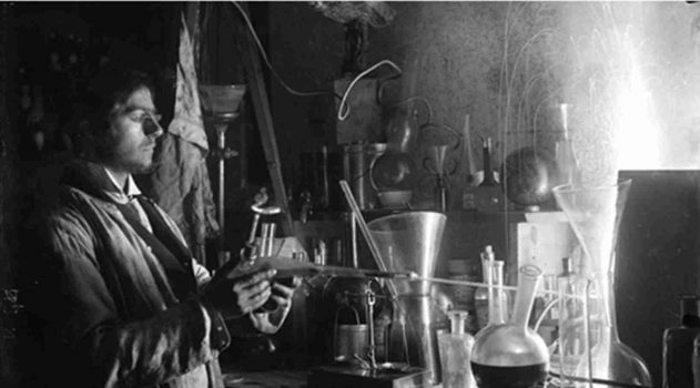 gattefossee_in_lab1910 gattefossee_in_lab1910